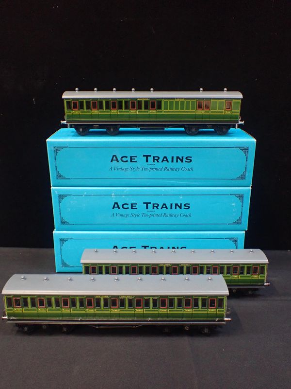 THREE ACE TRAINS SR C/1 COACHES