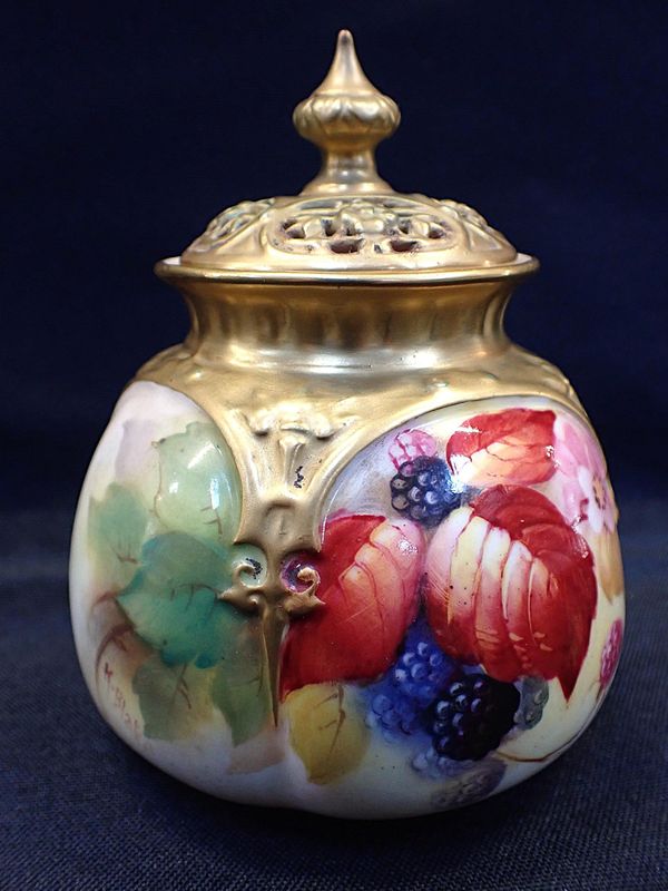 A ROYAL WORCESTER POT POURRI JAR