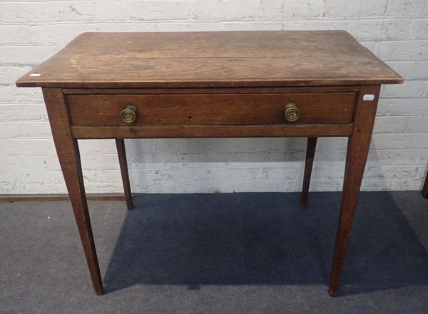 AN OAK SIDE TABLE, WITH SINGLE FRIEZE DRAWER