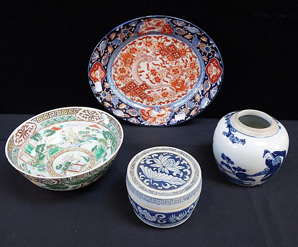 A CHINESE BLUE AND WHITE GINGER JAR