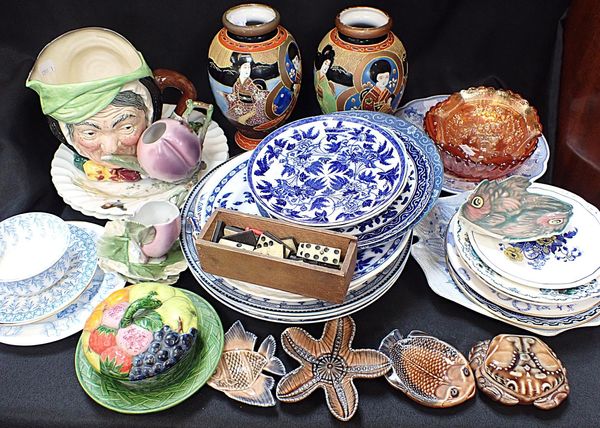 A QUANTITY OF DECORATIVE CERAMICS
