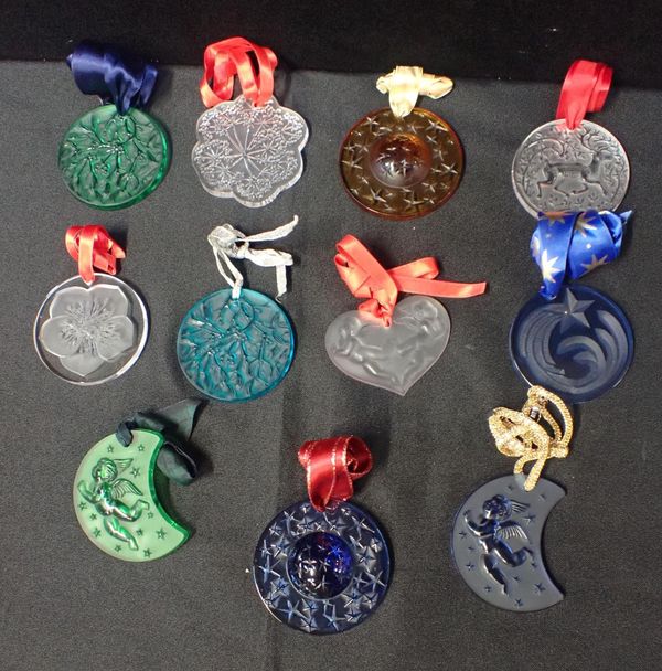 A COLLECTION OF LALIQUE CHRISTMAS ORNAMENTS