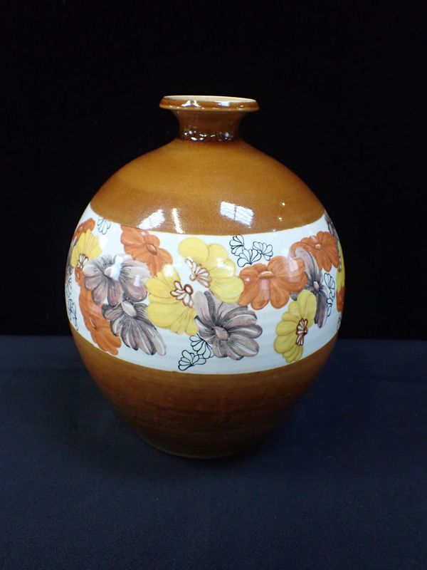 A POOLE POTTERY: A LARGE VASE PAINTED BU JULIE WILLS