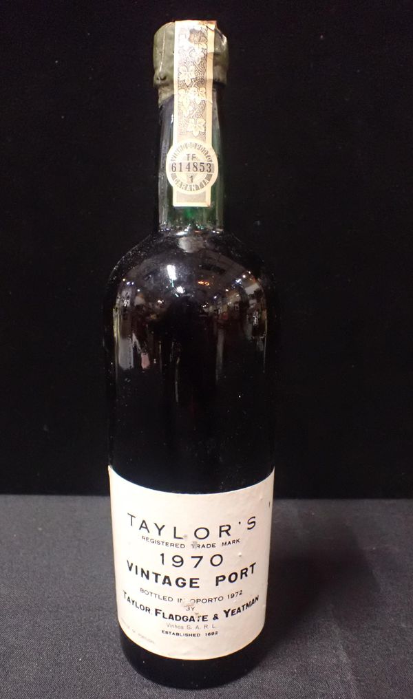 A BOTTLE OF TAYLOR'S 1970 VINTAGE PORT