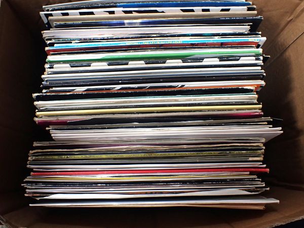 A QUANTITY OF LP VINYL RECORDS