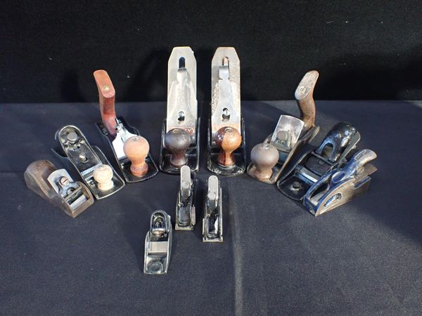 A COLLECTION OF WOODWORKING PLANES