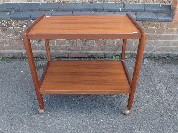 A G-PLAN STYLE TEAK TEA TROLLEY