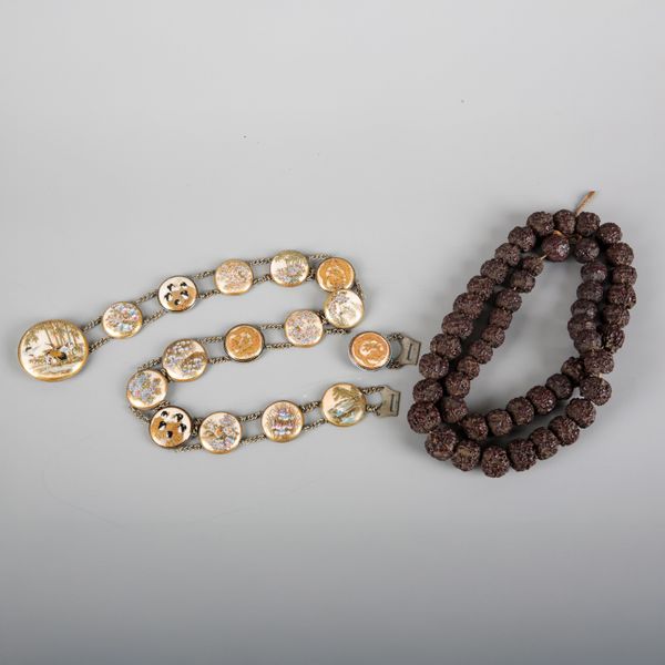 A JAPANESE PORCELAIN SATSUMA BELT