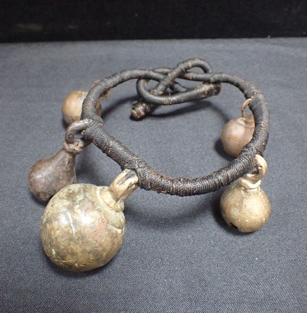 A SET OF BRASS ANIMAL BELLS
