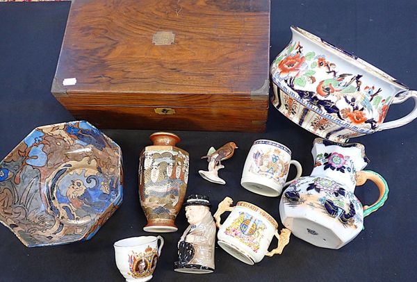 A JAPANESE SATSUMA 'THOUSAND FACES' VASE