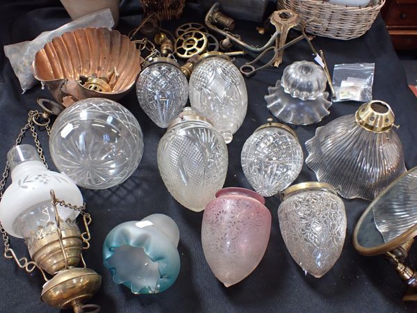 A COLLECTION OF EDWARDIAN GLASS PENDANT LIGHTSHADES