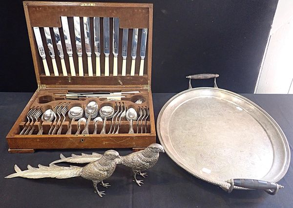 AN OAK-CASED OLD ENGLISH PATTERN SILVER-PLATED CANTEEN