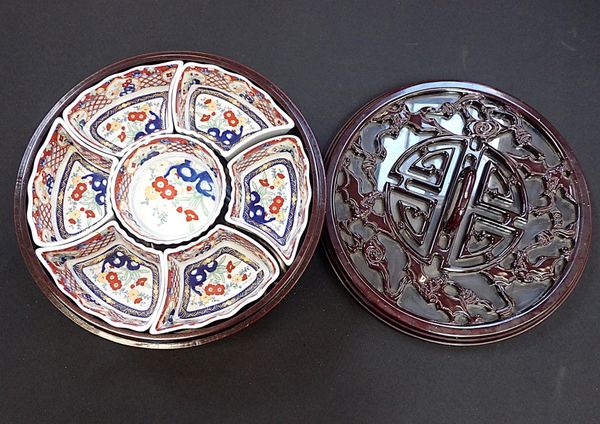 A CHINESE SEGMENTED SERVING DISH