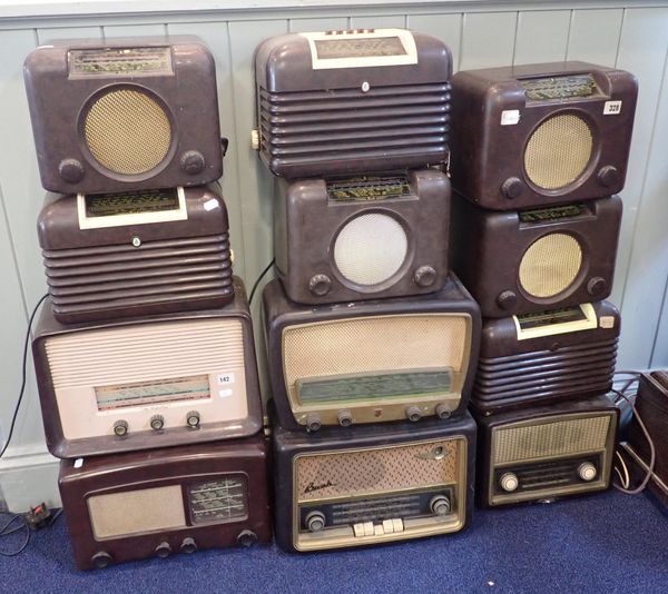 A COLLECTION OF BAKELITE CASED RADIOS