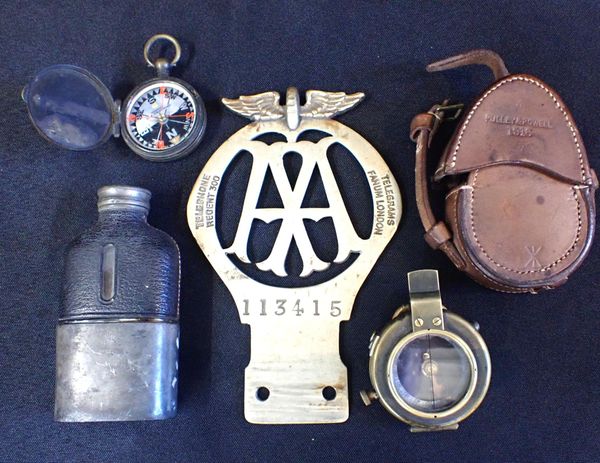 WW1 COMPASS WITH LEATHER CASE