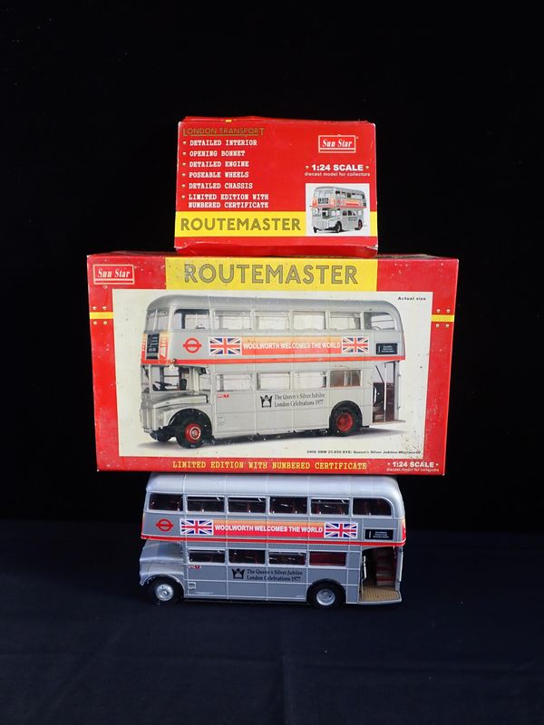 SUNSTAR SILVER JUBILEE ROUTEMASTER No:2906 1:24 SCALE DIECAST MODEL