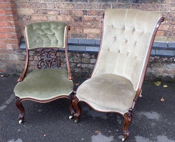 A VICTORIAN WALNUT FRAMED CHAIR