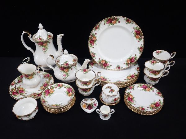 ROYAL ALBERT OLD COUNTRY ROSES TEA/COFFEE SERVICE