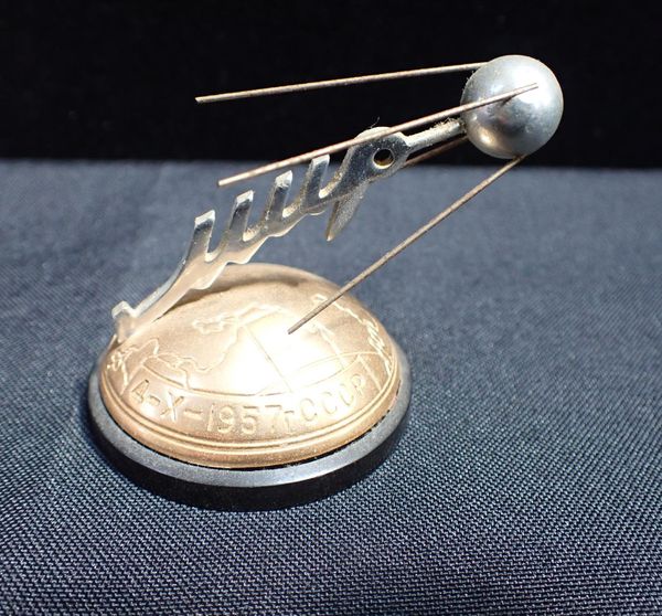 RUSSIAN 1957 SPUTNIK COMMEMORATIVE
