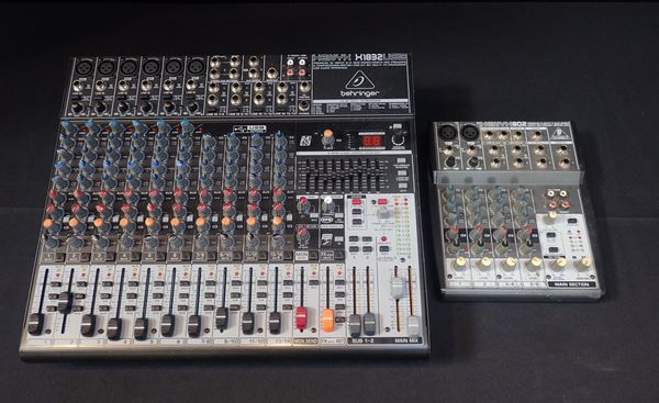 BEHRINGER XENYX X1832USB MIXER