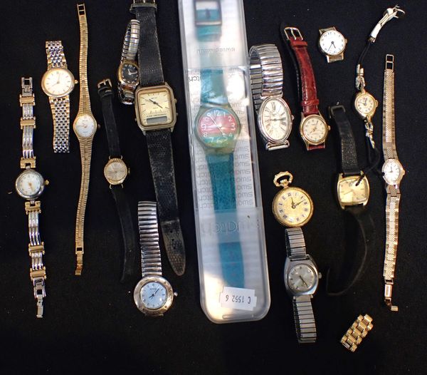 A QUANTITY OF QUARTZ WRISTWATCHES