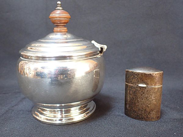 A SILVER SUCRIER, ADIE BROS, BIRMINGHAM 1926