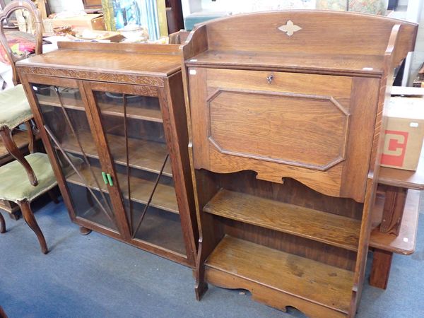 AN EDWARDIAN OAK STUDENTS BUREAU