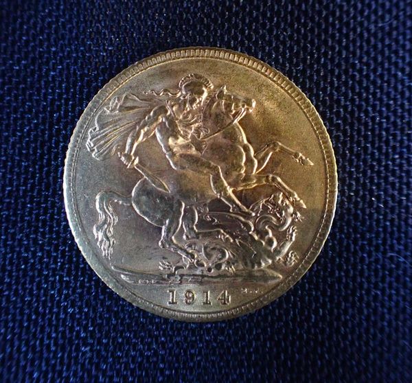 GEORGE V 1914 GOLD SOVEREIGN