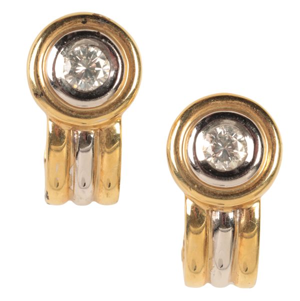 A PAIR OF 14CT GOLD AND DIAMOND EARRINGS