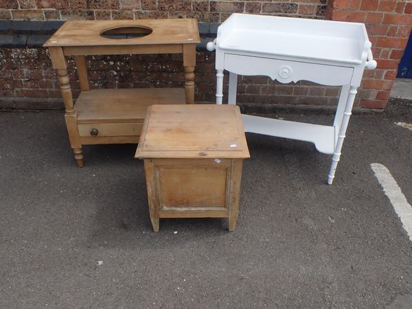 A VICTORIAN PINE WASHSTAND WITH RING-TURNED FRONT LEGS