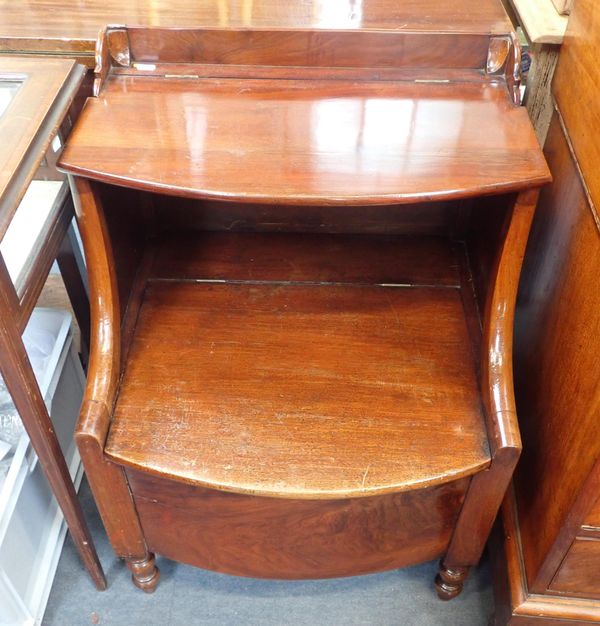 A 19th CENTURY MAHOGANY BEDSIDE COMMODE