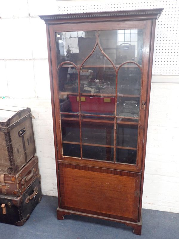 A GEORGE III STYLE MAHOGANY BOOKCASE BY S & H JEWELL