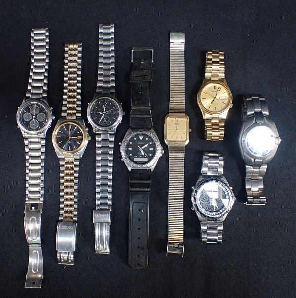 EIGHT VARIOUS SEIKO GENTLEMAN'S BRACELET WATCHES