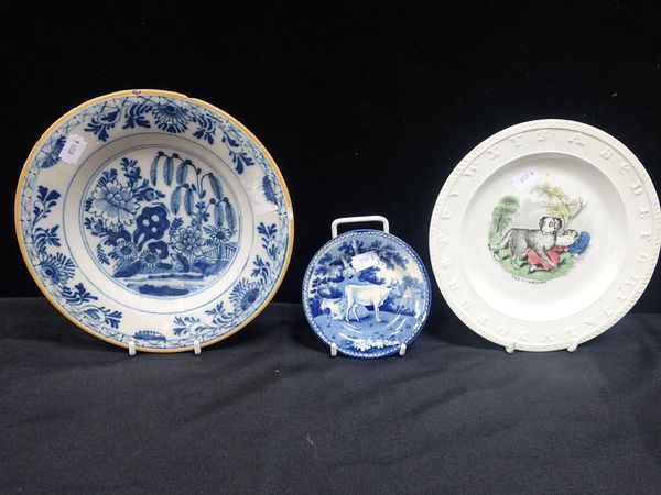 A DUTCH DELFTWARE PLATE