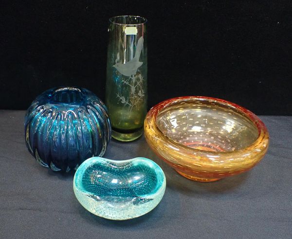 SCANDINAVIAN STYLE GREEN GLASS VASE WITH ENGRAVED BIRD DESIGN