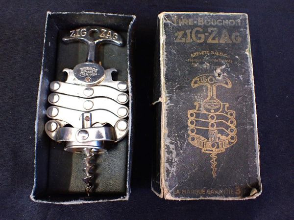 A FRENCH 'ZIG-ZAG' CORKSCREW (TIRE-BOUCHON)