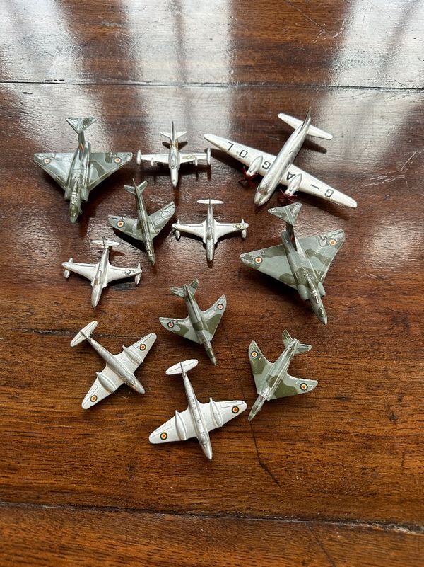 A COLLECTION OF MECCANO/DINKY DIE CAST MILITARY AIRCRAFT