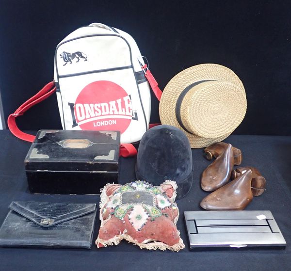 A LONSDALE SPORTS BAG, A STRAW BOATER
