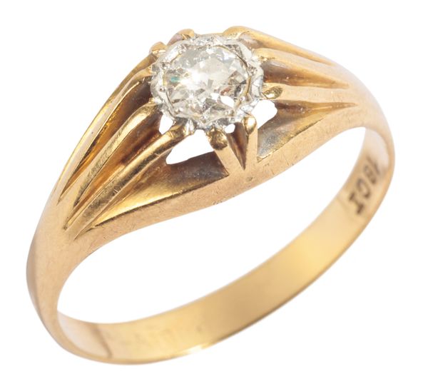A DIAMOND BELCHER RING