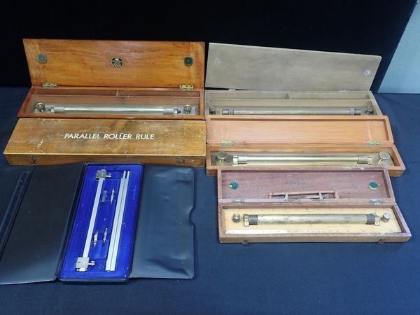 A ROLLING RULE, MAHOGANY CASED, BY G. LEE & SON, PORTSMOUTH