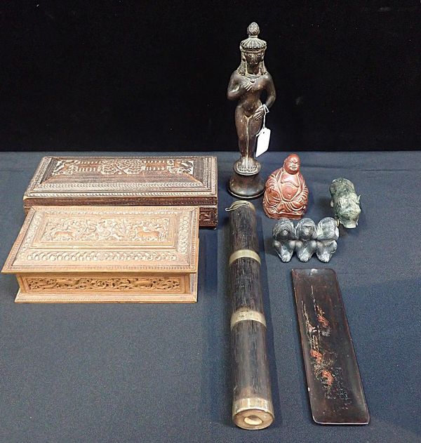 A COLLECTION OF ASIAN ITEMS