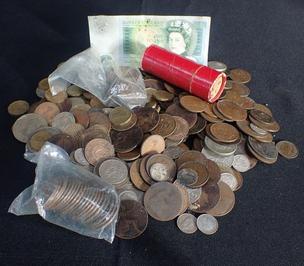 A QUANTITY OF MIXED BRITISH COINS