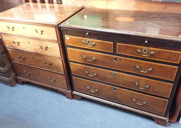 A SMALL 19th CENTURY MAHOGANY CHEST OF DRAWERS