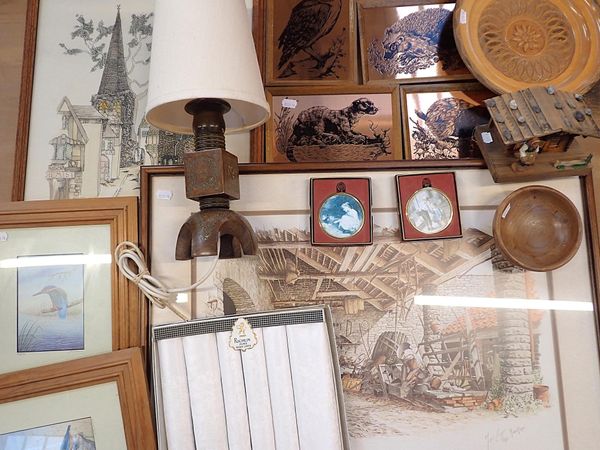 A BOXED SET OF IRISH LINEN DAMASK DINNER NAPKINS