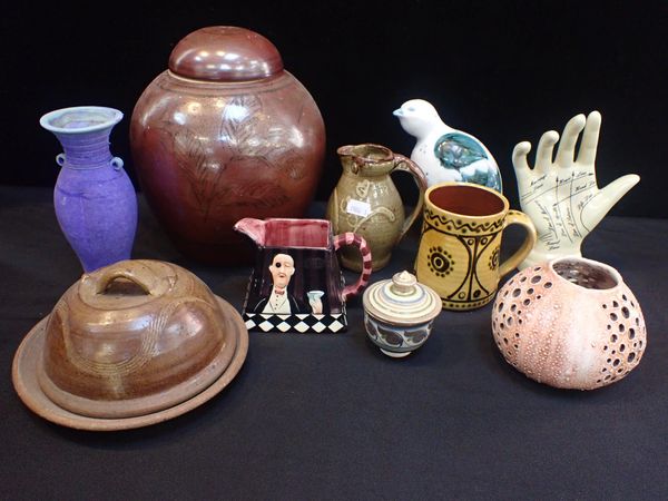 A SIMON EELES, SHEPHERDS WELL POTTERY COVERED JAR