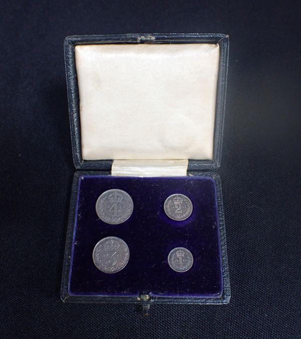 CASED SET OF 1907 MAUNDY MONEY, 1907