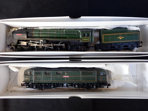 'OO' GAUGE TRIANG LOCOMOTIVE R250 BRITANNIA No:70000