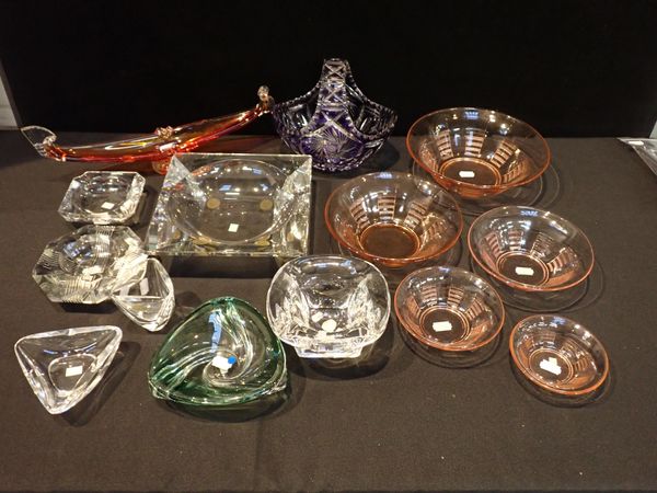 A GLASS TABLE ORNAMENT BY VAL ST LAMBERT