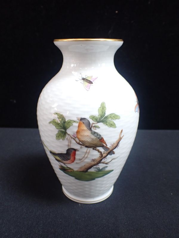 AN HEREND PORCELAIN VASE 'ROTHSCHILD' PATTERN