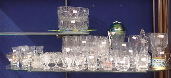 A COLLECTION OF GLASSWARE